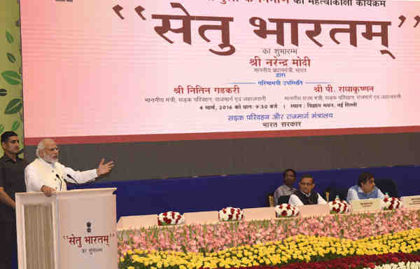 Narendra Modi addressing at the launch of the Setu Bharatam– for bridge building to ensure seamless travel on National Highways, in New Delhi on March 04, 2016