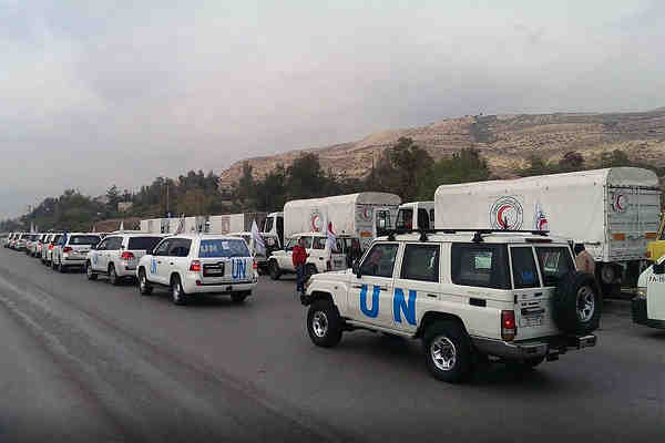UN aid trucks arrive in the Syrian town of Madaya, which has been slowly starving since October 2015. Photo: OCHA/G. Seifo