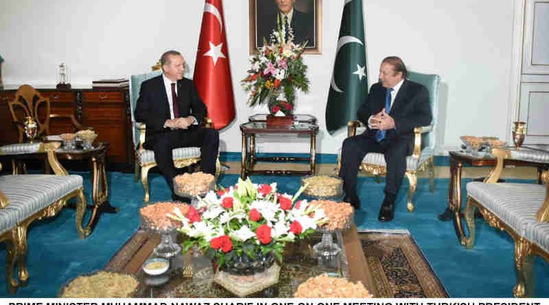 Turkish President Recep Tayyip Erdoğan with Pakistan Prime Minister Nawaz Sharif