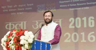 Prakash Javadekar addressing at the inauguration of the Kala Utsav-2016, in New Delhi on November 15, 2016