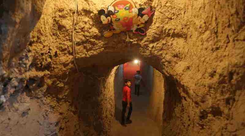 A group of volunteers, led by a fourth-year former architecture student, links two basements with a tunnel and turns them into an underground playground in the Syrian Arab Republic. to provide children with a relatively safe place to play and have fun together.
