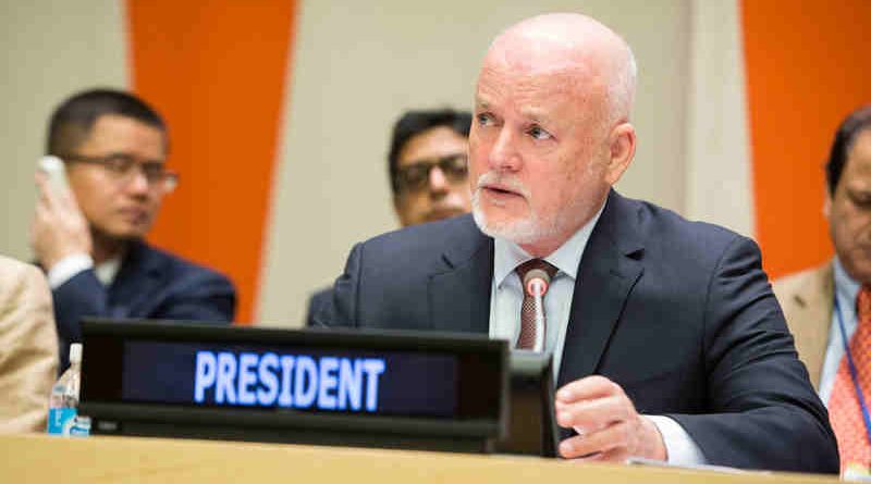General Assembly President Peter Thomson briefs delegates on the strategy of his office to support the implementation of the Sustainable Development Goals. UN Photo / Manuel Elias