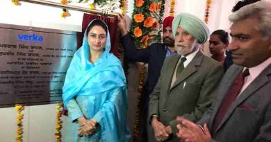 Union Minister for Food Processing Harsimrat Kaur Badal with Amarjit Singh Sidhu, Chairman, MILKFED and Manjit Singh Brar, MD, MILKFED