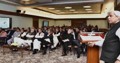 Three groups of Secretaries present ideas on governance, science & technology, and energy & environment to the Prime Minister, Narendra Modi, in New Delhi on January 04, 2016