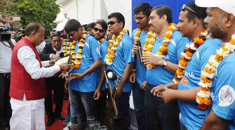 Vijay Goel felicitated the Winner Indian Team of T20 World Cup Cricket for the Blind 2017, at a function, in New Delhi on February 20, 2017.