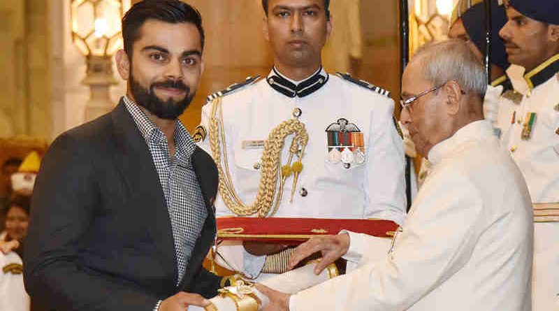 President Pranab Mukherjee presenting the Padma Shri Award to cricketer Virat Kohli, at a Civil Investiture Ceremony, at Rashtrapati Bhavan, in New Delhi on March 30, 2017