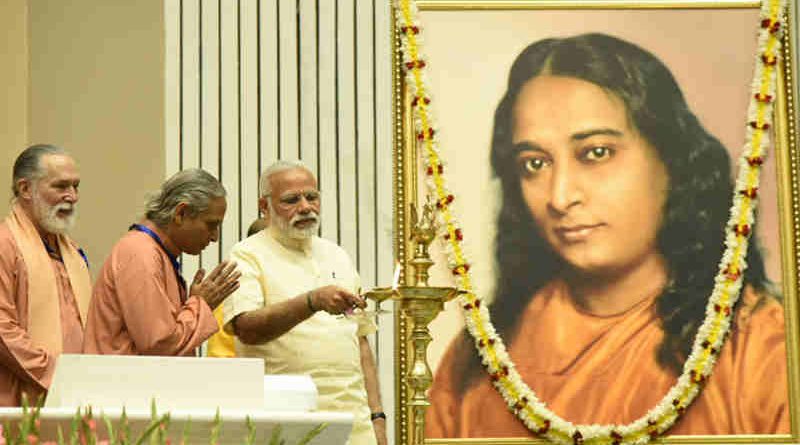 The Prime Minister, Shri Narendra Modi lighting the lamp at the release of the Special Commemorative Postage Stamp on 100 years of Yogoda Satsang Math, at Vigyan Bhawan, in New Delhi on March 07, 2017.