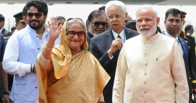 Narendra Modi welcomes the Prime Minister of Bangladesh, Ms. Sheikh Hasina, on her arrival, at Air Force Station Palam, in New Delhi on April 07, 2017