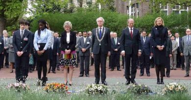 Minute of silence being observed at the annual Day of Remembrance for all Victims of Chemical Warfare held at the Headquarters of the Organisation for the Prohibition of Chemical Weapons (OPCW) in The Hague. 2015. Photo: OPCW