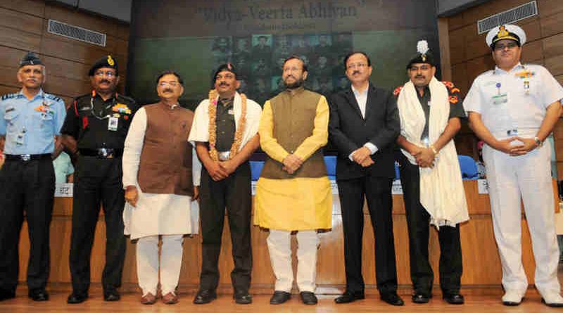 Prakash Javadekar honoured the Param Veer Chakra heroes, at the inauguration of the “VIDYA, VEERTA ABHIYAAN”, in New Delhi on May 02, 2017