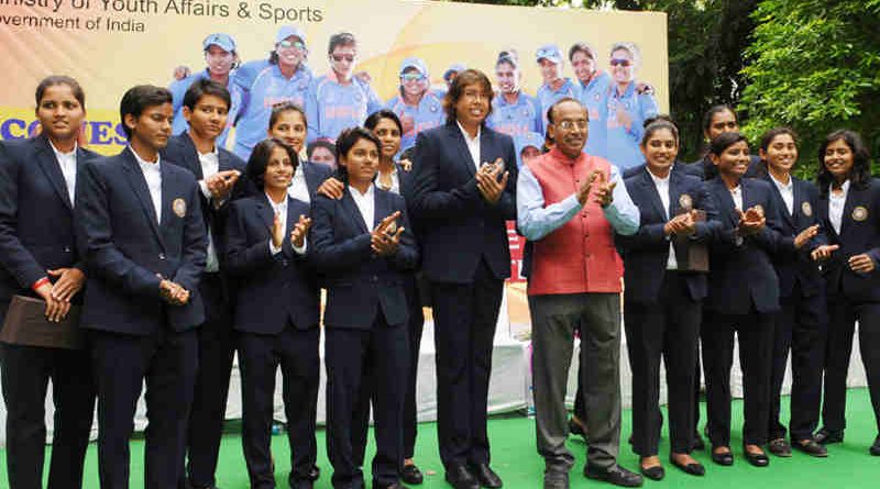 Vijay Goel felicitated the Indian Women Cricket Team on its return from London, at a function in New Delhi on July 27, 2017.