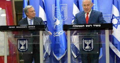 Secretary-General António Guterres (left) and Prime Minister Benjamin Netanyahu of Israel brief the press in Jerusalem. Photo: Shlomi Amsalem