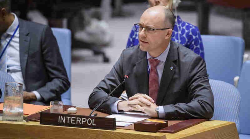 Emmanuel Roux, Special Representative of INTERPOL to the United Nations, addresses the Security Council meeting on ‘Preventing Terrorists from Acquiring Weapons.’ UN Photo/Manuel Elias