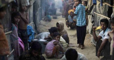 After fleeing violence in Myanmar in October 2016, Rohingya refugees live in overcrowded makeshift sites in Cox’s Bazar, Bangladesh. Photo: UNHCR/Saiful Huq Omi