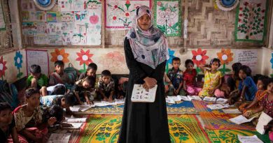 Shahera Begum 22 years old has been teaching at the Projapoti Child Learning Centre Kutupalong Makeshift Camp since Decemeber 2016. She's from the nearby town Haladia Palong Moricya, Ukhia, in Cox’s Bazar. Photo: UNICEF