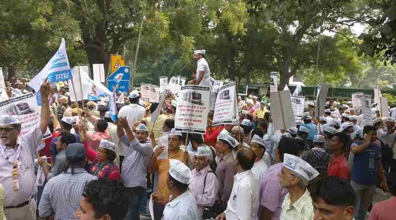 Aam Aadmi Party Protest Against Metro Fare Hike