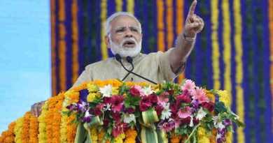 Narendra Modi addressing a public meeting, at Vadnagar, Gujarat on October 08, 2017 (file photo)