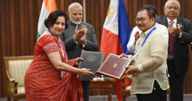 Narendra Modi and the President of Philippines, Mr. Rodrigo Duterte witnessing the Exchange of MoUs between India and Philippines, in Manila, Philippines on November 13, 2017