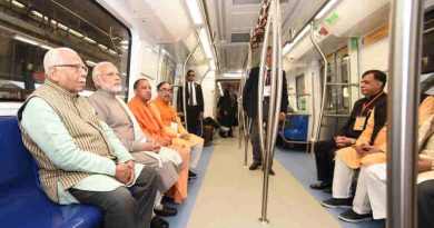 The Prime Minister, Shri Narendra Modi taking a ride in Metro from Botanical Garden Station to Okhla Bird Sanctuary along with the Governor of Uttar Pradesh, Shri Ram Naik and the Chief Minister, Uttar Pradesh, Yogi Adityanath and other dignitaries after its inauguration, at Noida, Uttar Pradesh on December 25, 2017.