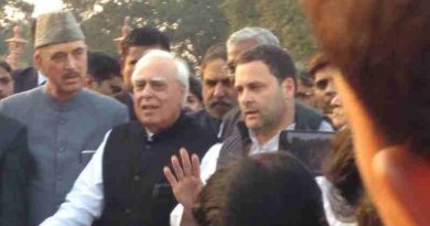 Congress President Rahul Gandhi addresses the media after meeting the President to demand an investigation into Judge Loya's death.