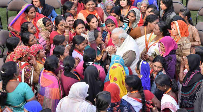 PM Narendra Modi interacting with the beneficiaries of the Pradhan Mantri Ujjwala Yojana, in New Delhi on February 13, 2018 (file photo). Courtesy: PIB