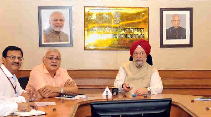 Hardeep Singh Puri launching the m-AWAS app of Directorate of Estates, in New Delhi on April 24, 2018