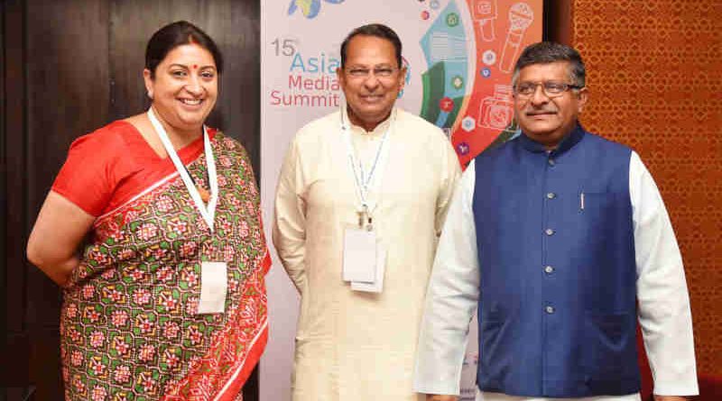 The Union Minister for Textiles and Information & Broadcasting, Smt. Smriti Irani, the Union Minister for Electronics & Information Technology and Law & Justice, Shri Ravi Shankar Prasad and the Minister of Information, Bangladesh, Mr. Hasanul Haq Inu, at the 15th Asia Media Summit, in New Delhi on May 10, 2018.