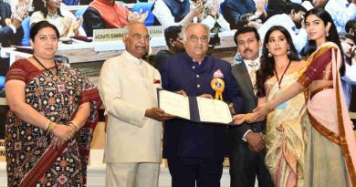 Ram Nath Kovind presenting the Best Actress Award to Sridevi (posthumous). The award was received by her husband Boney Kapoor and daughters Janhvi Kapoor and Khushi Kapoor, at the 65th National Film Awards Function, in New Delhi on May 03, 2018.