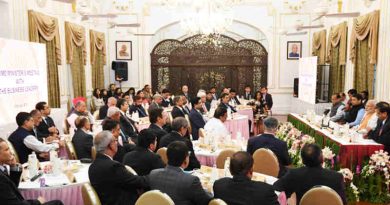 Narendra Modi with the business leaders and captains of industry, for a discussion on issues such as economic growth, infrastructure development, policy initiatives, investment, innovation and job creation, in Mumbai on June 26, 2018