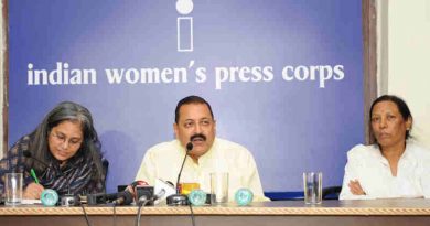 Dr. Jitendra Singh addressing the members of the Indian Women’s Press Corps (IWPC), in New Delhi on August 27, 2018