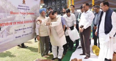 Mahesh Sharma and Hardeep Singh Puri at the Bhoomi Poojan Ceremony of the Museum on the Prime Ministers of India, in New Delhi on October 15, 2018. Photo: PIB