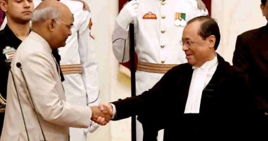 Justice Ranjan Gogoi sworn in as the Chief Justice of Supreme Court of India (file photo). Courtesy: Rashtrapati Bhavan