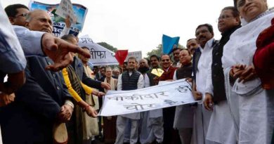 Congress leaders protesting against PM Narendra Modi and the Rafale deal on February 13, 2019 (file photo). Photo: Congress