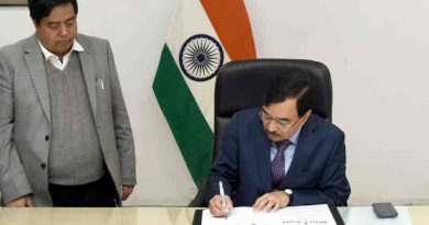 Sushil Chandra taking charge as the New Election Commissioner of India, in New Delhi on February 15, 2019