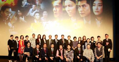 ICAC Commissioner Mr Simon Peh Yun-lu, senior officers and guests pictured with directors, producers and artistes at the premiere of ICAC Investigators 2019. Photo: ICAC