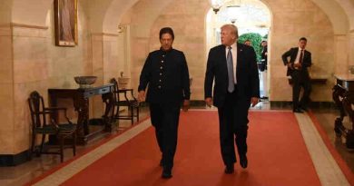 Imran Khan with Donald Trump. Photo: Pakistan Tehreek-e-Insaf (PTI)
