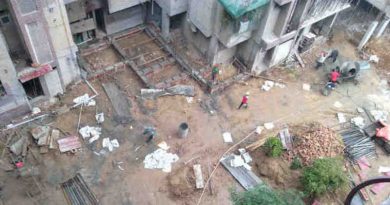 Long-term construction and repair work in occupied housing societies is a major cause of increasing coronavirus in India’s capital New Delhi. Photo: RMN News Service