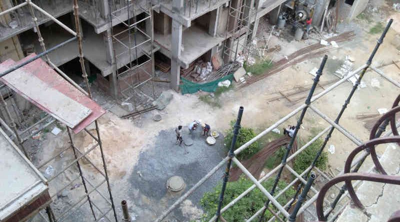 DPS CGHS MC members are carrying out the illegal FAR construction activity with external construction workers and in connivance with construction companies to spread coronavirus at DPS CGHS, Sector 4, Dwarka, New Delhi. Photo: RMN News Service | Click the photo to know the details.