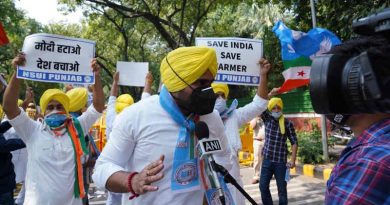 Protesters during the farm protests in September 2020 are demanding the removal of PM Modi to save India from the impending disaster. Photo: Students Group NSUI