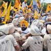 Shiromani Akali Dal (SAD) and Bahujan Samaj Party (BSP) workers protesting outside the residence of Punjab chief minister (CM) Amarinder Singh in Mohali on June 15, 2021. Photo: SAD