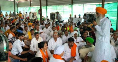 Farm leader Gurnam Singh Charuni addressing farmers in a meeting. Photo: Gurnam Singh Charuni / Twitter