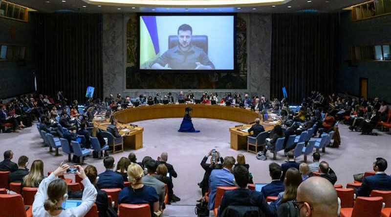 A wide view of the Security Council Chamber as President Volodymyr Zelenskyy (on screen) of Ukraine, addresses the Security Council meeting on the situation in Ukraine. Photo: UN / Loey Felipe