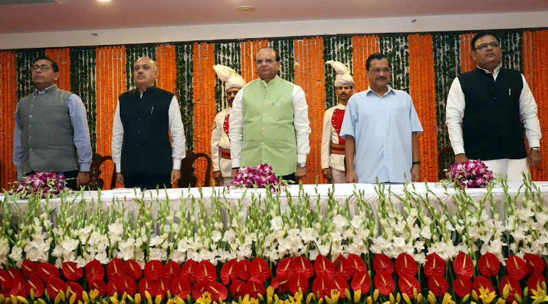 Lt. Governor (LG) of Delhi Vinai Kumar Saxena administered the oath of office and secrecy to Raaj Kumar Anand as Delhi Government minister on November 3, 2022. Photo: LG Office