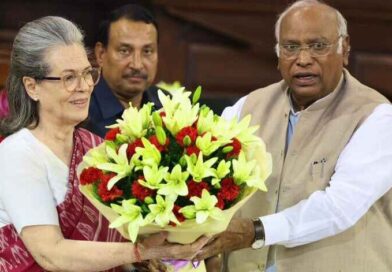 Sonia Gandhi and Kharge Slam PM Modi’s Silence on Gaza as ‘Moral Cowardice’