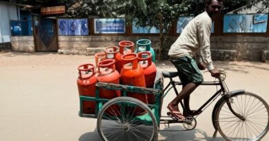 A man pulling gas cylinders on a cycle rickshaw. Representational image created with Google AI image generator. Photo: RMN News Service