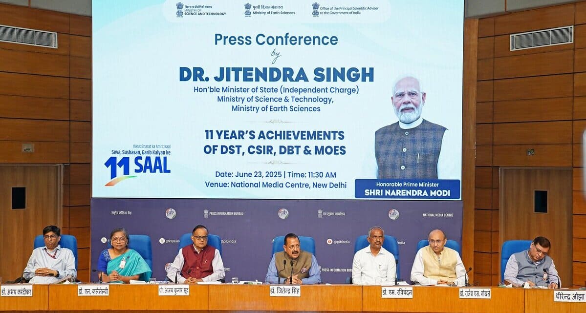 India's Scientific Renaissance: A Decade of Transformative Growth Propels Nation to Global Leadership. Photo: PIB